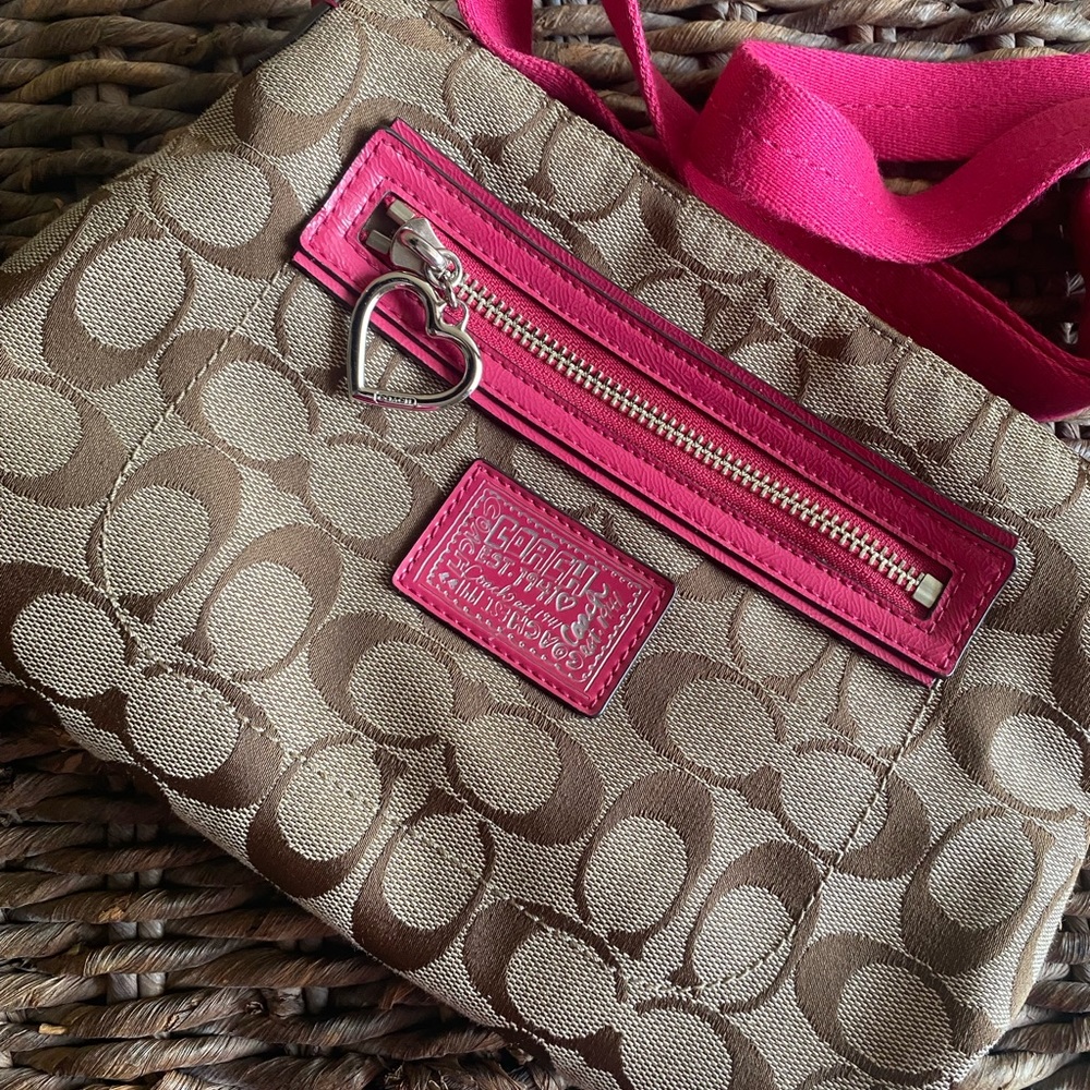 Coach Poppy Signature Crossbody